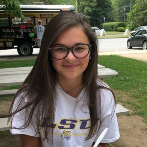 Meet your Posher, Bella